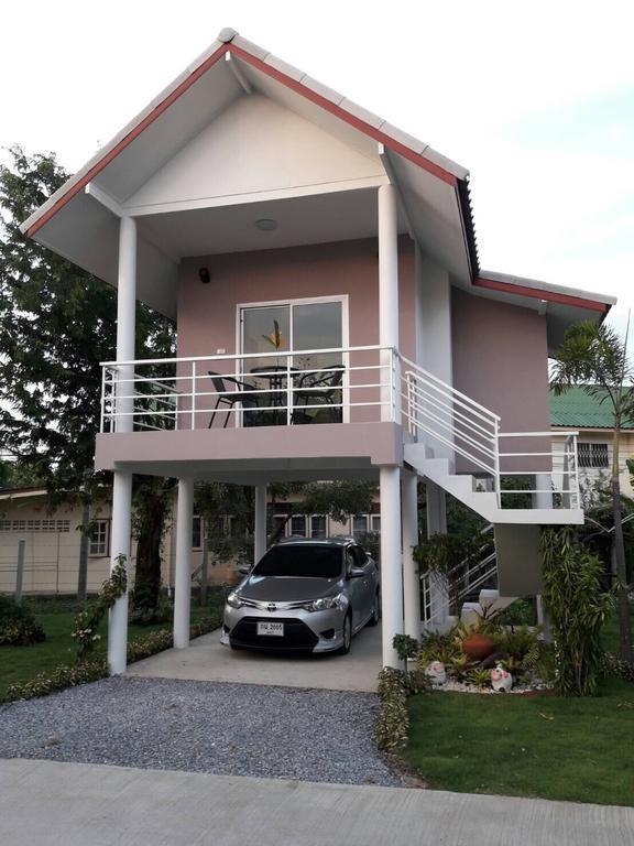 Baan Suan Geb Tawan Hotell Lop Buri Eksteriør bilde