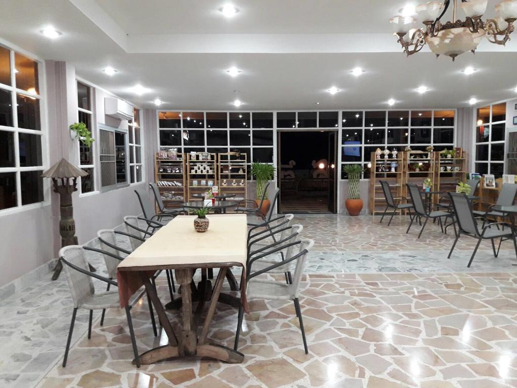 Baan Suan Geb Tawan Hotell Lop Buri Eksteriør bilde