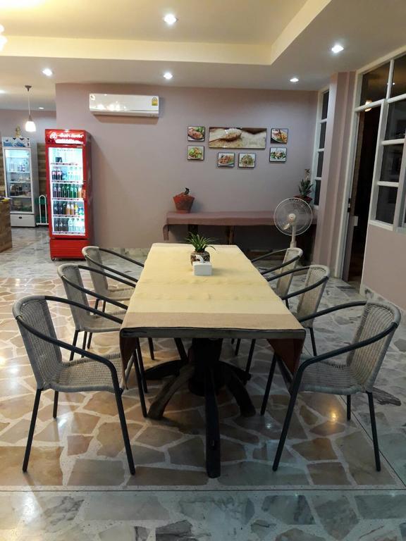Baan Suan Geb Tawan Hotell Lop Buri Eksteriør bilde