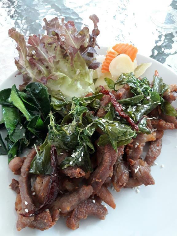Baan Suan Geb Tawan Hotell Lop Buri Eksteriør bilde